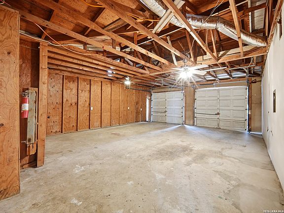 4th image of 305 Toepperwein