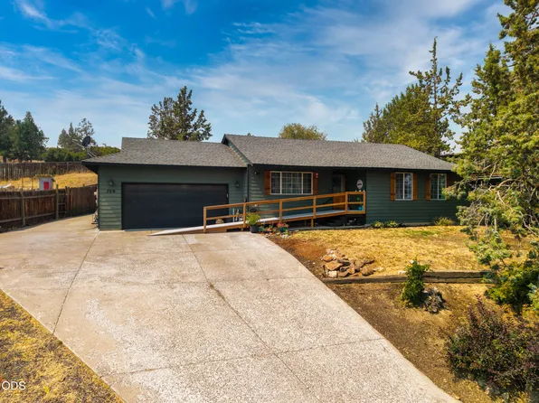 709 SW Lorraine Dr, Madras, OR 97741