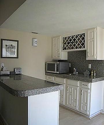 4th image of 2408 Travis Dr