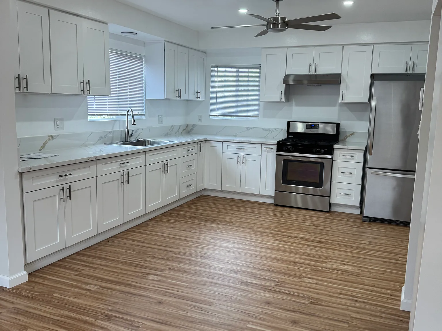 2 bed, 970 sqft, $2,500 — Photo 4