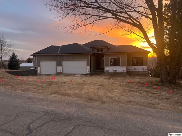 18400 Nicholas Rd, Plattsmouth, NE 68048