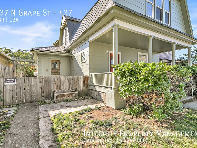 437 N Grape St #437 — Photo 2