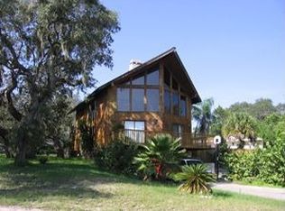 201 Grace St, Crystal Beach, FL 34681