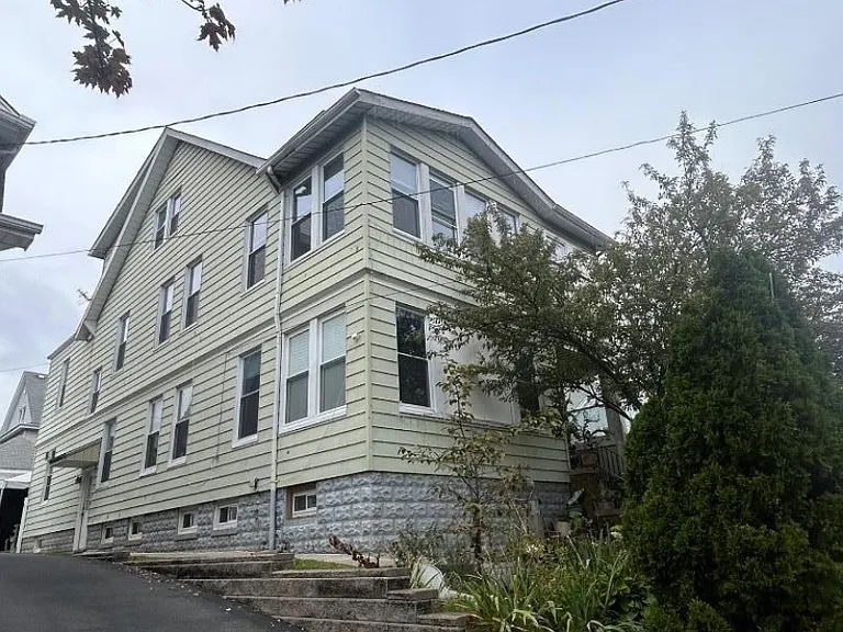 799 Kearny Ave — Photo 16