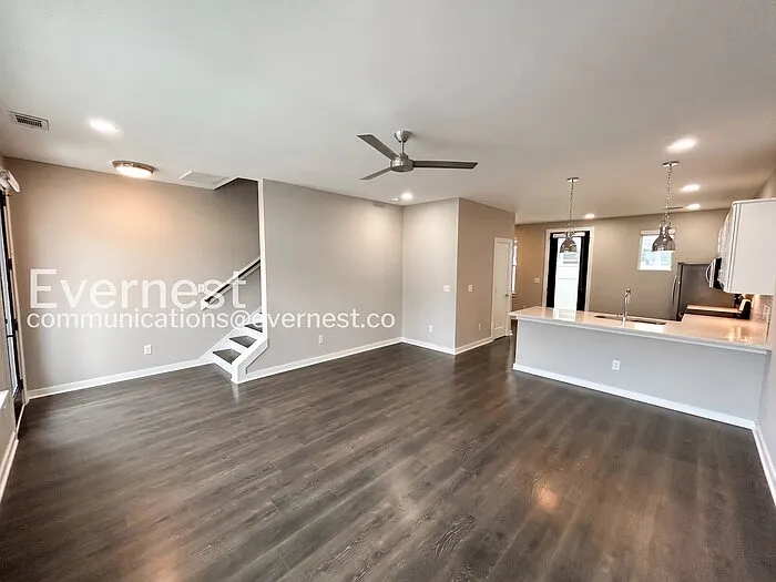 302 Jeffries Way — Photo 9