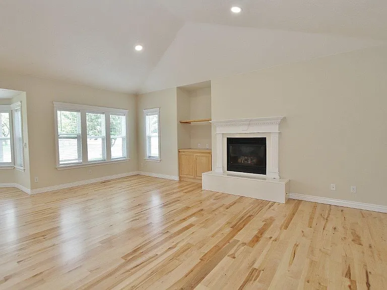 4109 E Man O War Dr — Photo 3