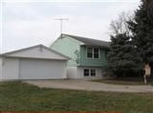 1114 Suncrest Dr, Fulton, IL 61252