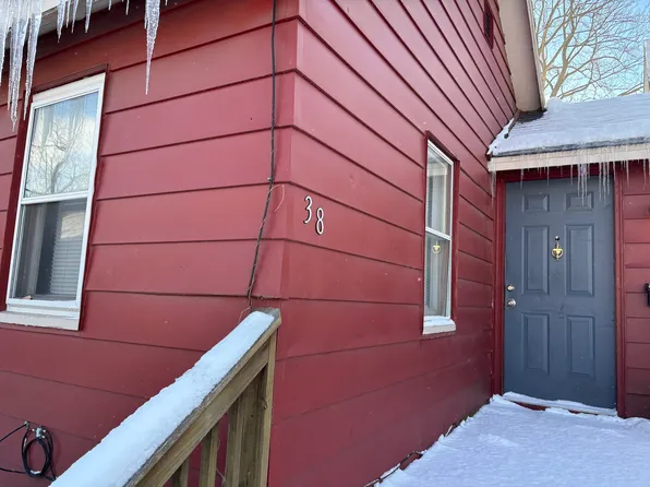 38 Waldo St, Pontiac, MI 48341