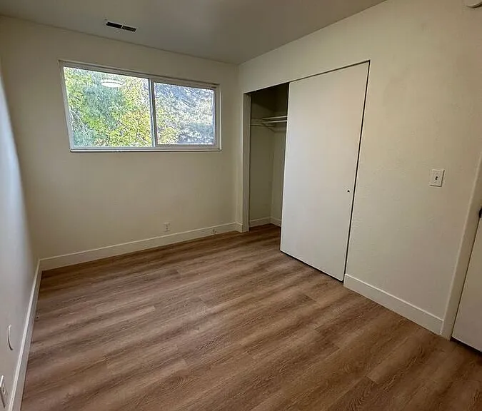 768 N Redwood Rd #12 — Photo 13