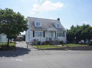 47 Orvis Rd, Revere, MA 02151