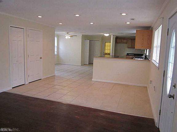 2nd image of 20 Robinson Dr