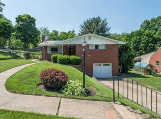 122 Pinewood Dr, Bridgeville, PA 15017