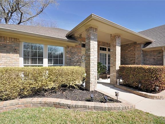 2nd image of 1607 Payton Falls Dr
