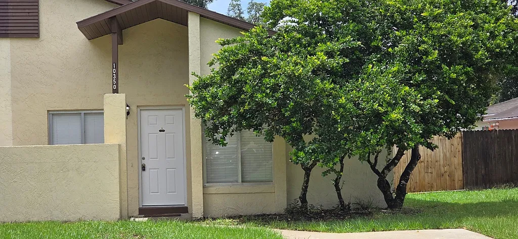 2 bed, 818 sqft, $1,500 — Photo 1