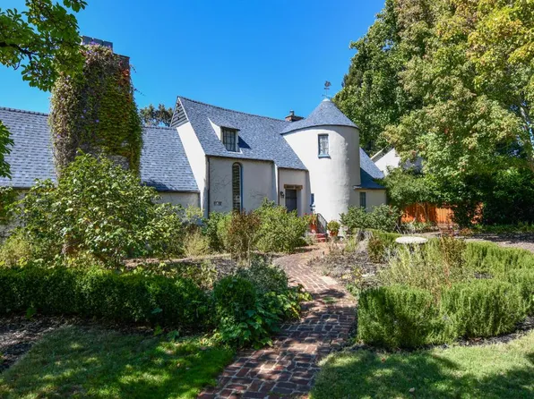 1313 Saint Helena Avenue, Santa Rosa, CA 95404