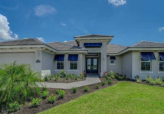 5th image of 437 Jacqueline Way SW