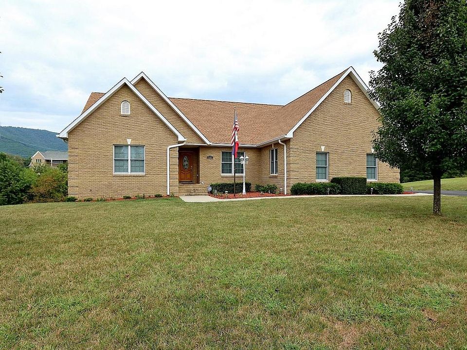 1st image of 389 Penguin Ln