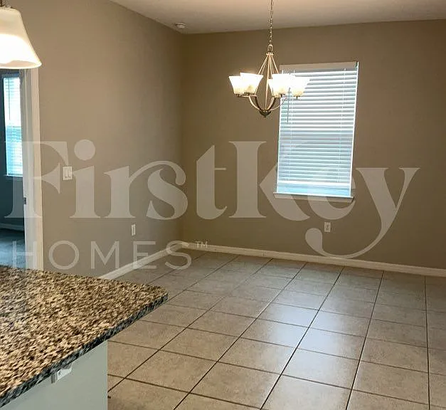 1218 Ponca Rd — Photo 2