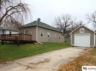 605 Nemaha St, Firth, NE 68358