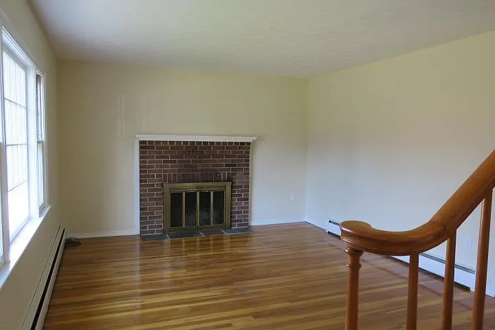 524 Wallis Rd — Photo 14