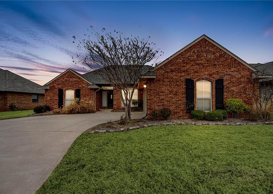 1st image of 16704 Cordillera Way