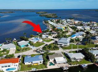 11827 Island Ave, Matlacha, FL 33993