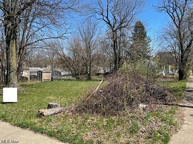 2nd image of 685 Kennebec Ave