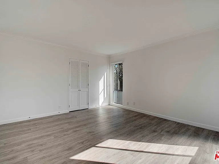 2324 S Beverly Glen Blvd #201 — Photo 13