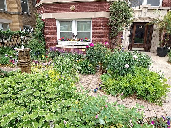 2nd image of 1408 W Jarvis Ave