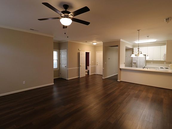 5th image of 506 Sherwood Hills Dr
