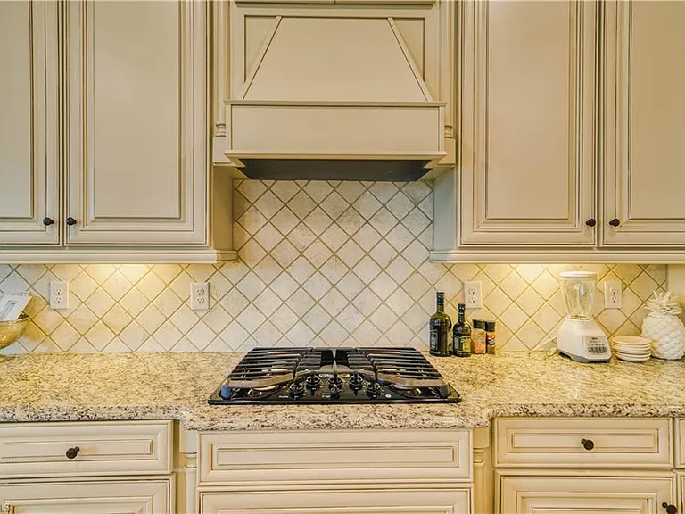 9902 Corso Bello Dr — Photo 16