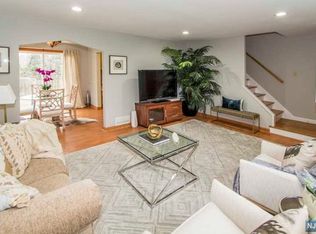 12 Morningside Ave, Cresskill, NJ 07626