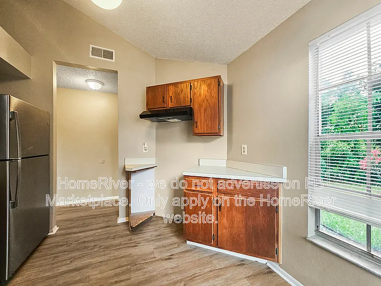 2682 Rachel Ct — Photo 10