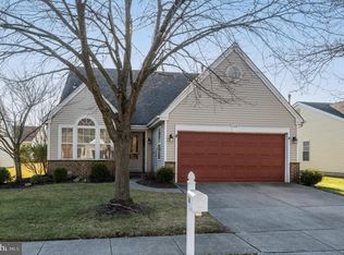 518 Hydrangea Dr, Mount Laurel, NJ 08054