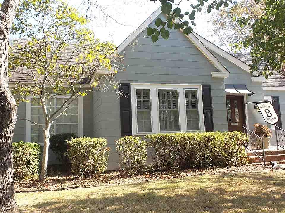 1st image of 812 Douglas Ave