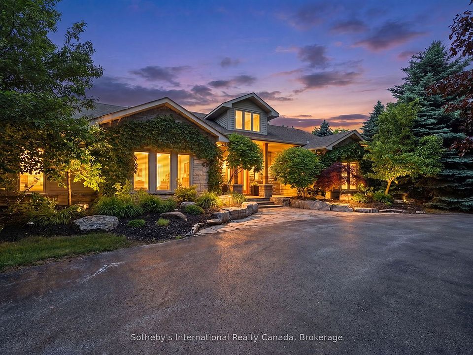 1st image of 2 Evergreen Rd