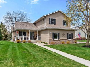 673 Emmer St, Mayville, WI 53050