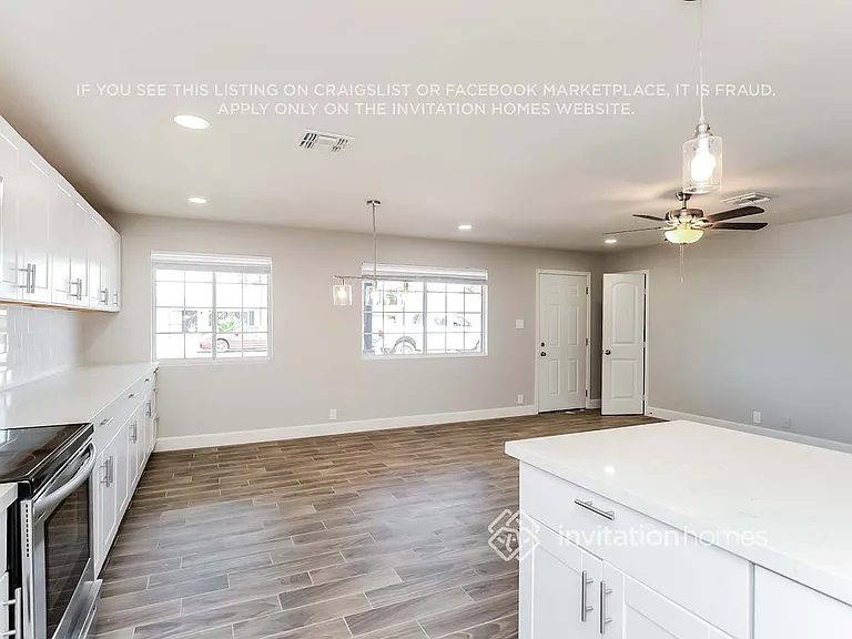 1923 E Vine Ave — Photo 5