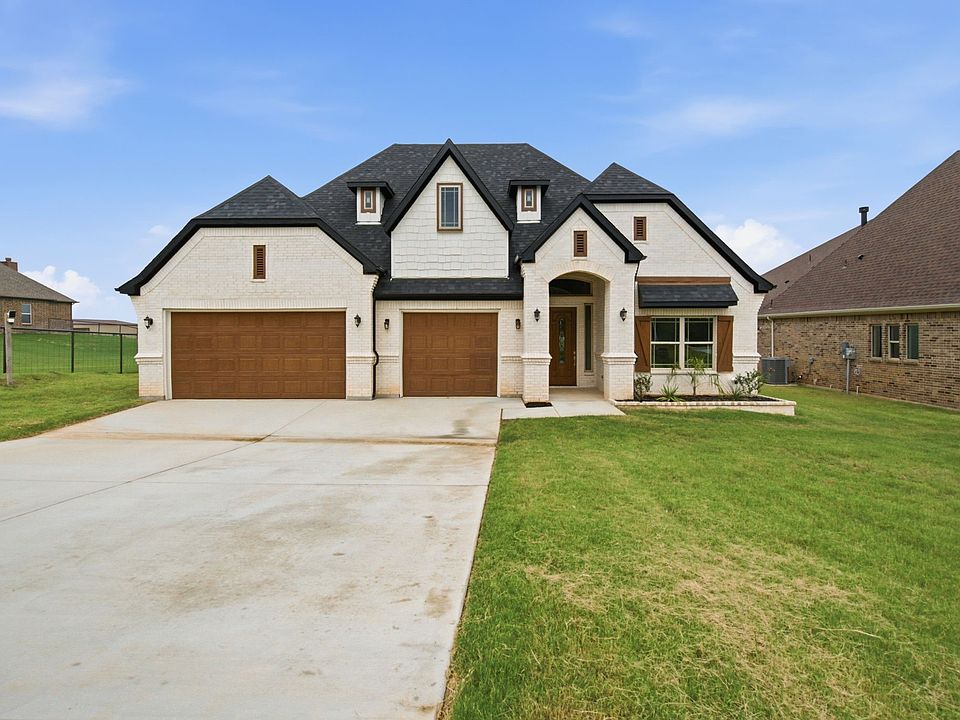 1st image of 680 Jennings Ln