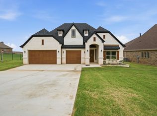 680 Jennings Ln, Azle, TX 76020