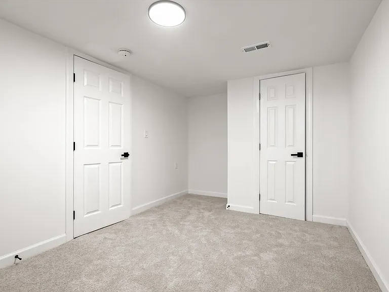 1302 Woodbourne Ave — Photo 14