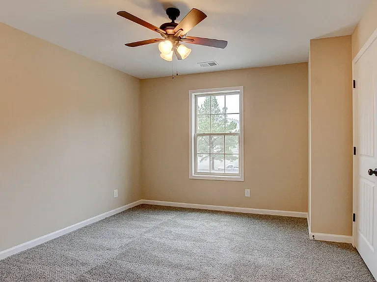 246 Fairview Ln #C — Photo 9