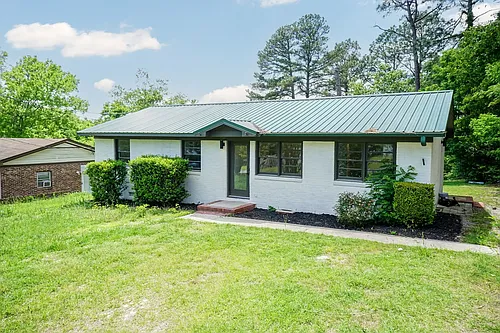 634 Woodburn Dr Photo 1