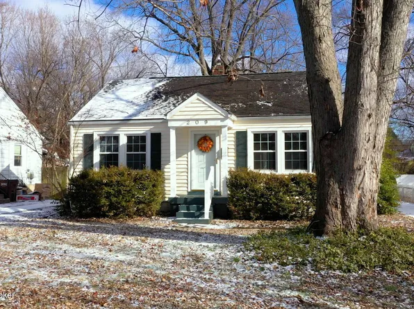 209 Bonner Ave, Saint Matthews, KY 40207