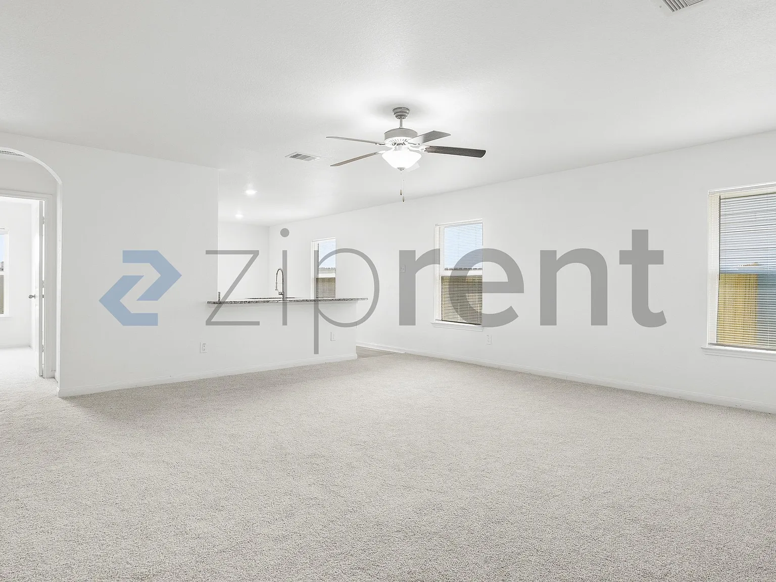 3 bed, 1335 sqft, $2,150 — Photo 4