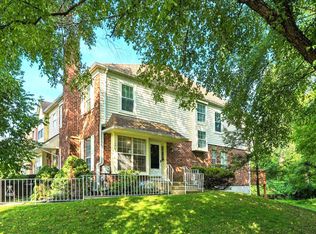 1617 Countryside Ln, Norristown, PA 19403