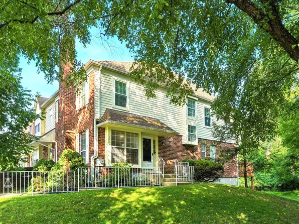 1617 Countryside Ln, Norristown, PA 19403