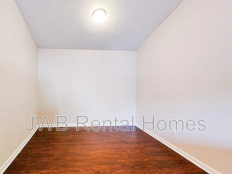 1406 Ellis Trace Dr W — Photo 8