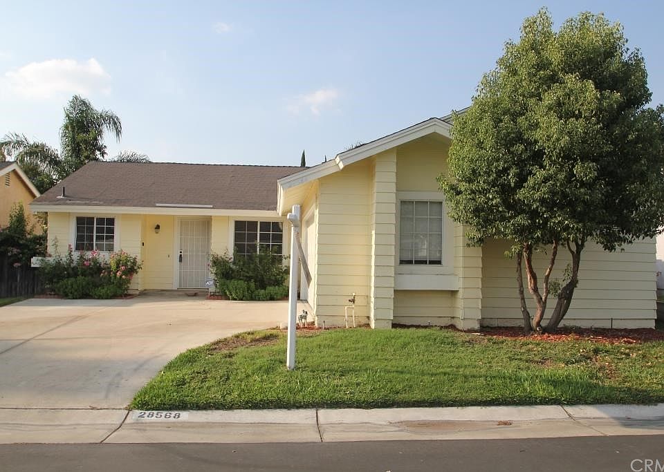 1st image of 28568 Foxboro Ln