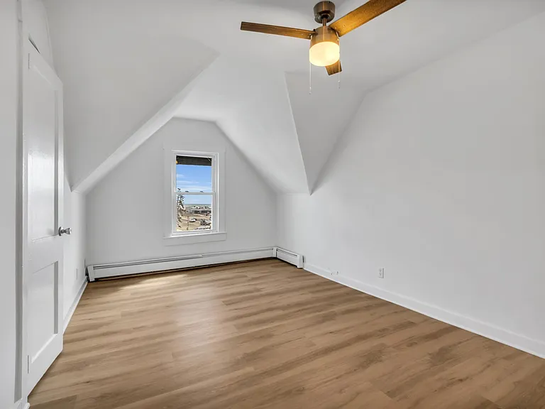 301 2nd Ave #3 — Photo 7